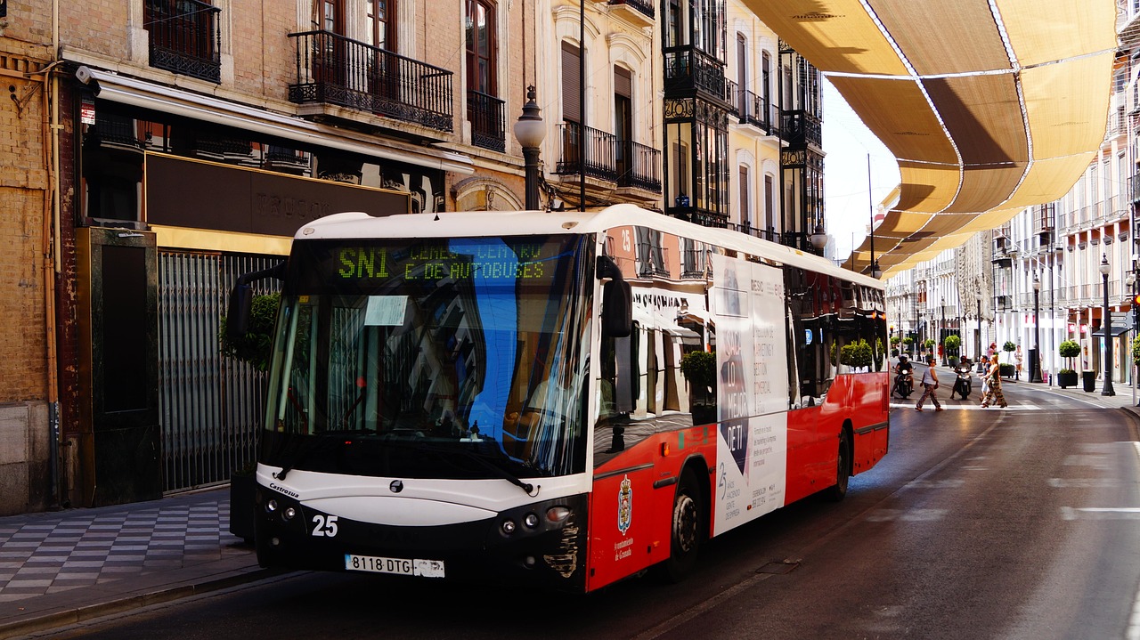 El bus Murcia-Molina vuelve a la casilla de salida: Fomento anula la licitación de 22 millones
