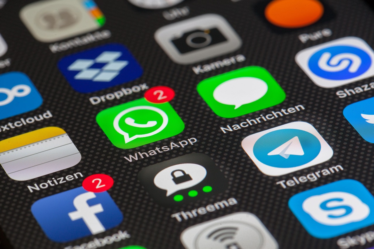 smartphone whatsapp scam